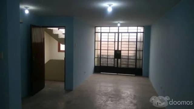 VENTA DE CASA DE 2 PISOS - LOS OLIVOS — foto 2