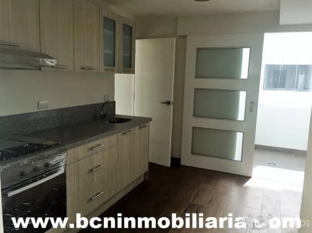 VENDO DEPARTAMENTO URB. SANTA EDELMIRA — foto 1