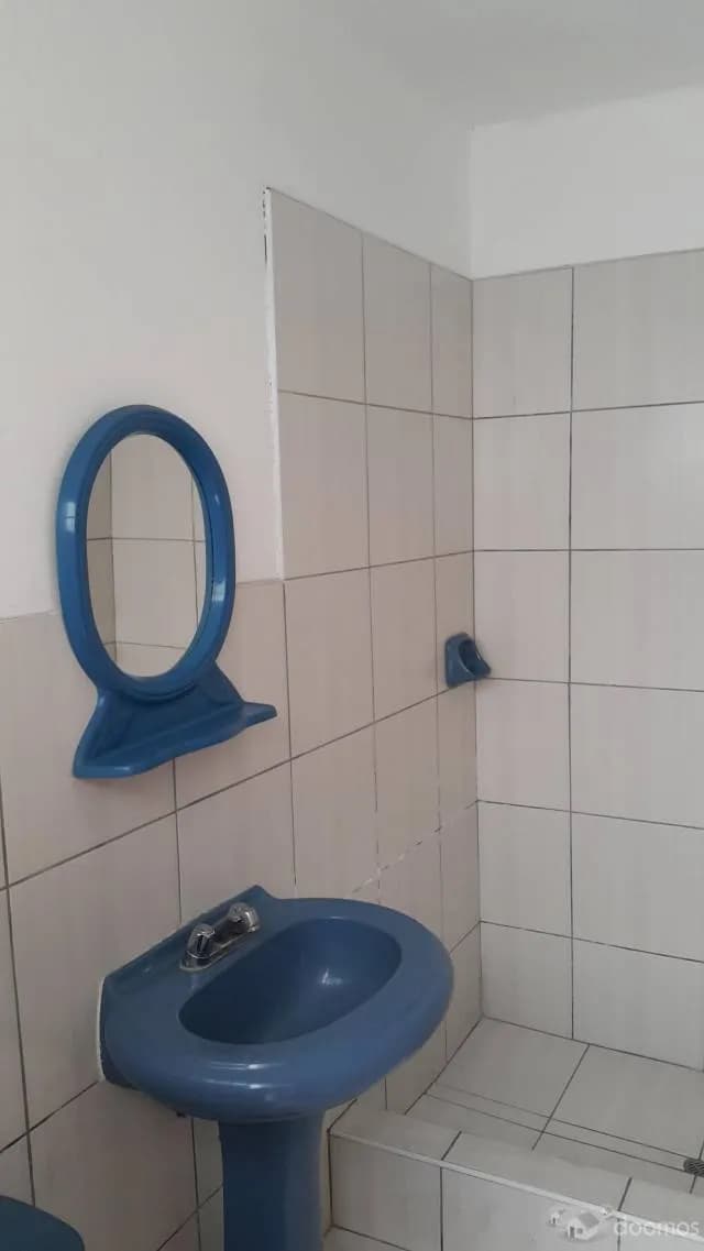 LINDA CASA REMODELADA EN URB. LOS LAURELES — foto 11
