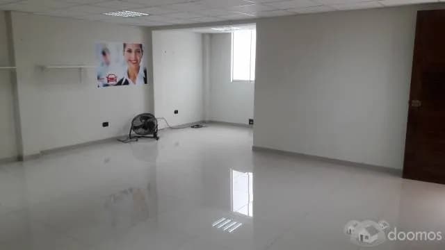 ALQUILO OFICINA TOTALMENTE REMODELADA — foto 6