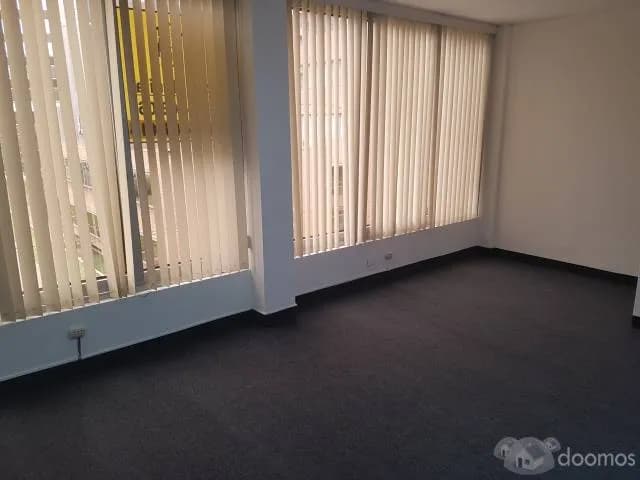 ALQUILER DE OFICINA COMERCIAL EN CENTRO FINANCIERO DE SAN ISIDRO — foto 5