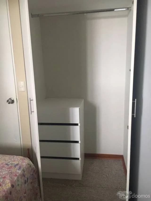 Busco roommate mujer ESTUDIANTE — foto 2