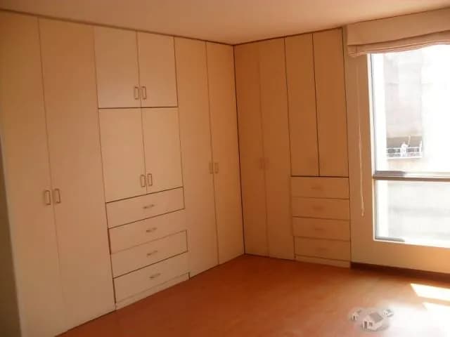 VENDO ACOGEDOR DPTO. EN CONDOMINIO SEGURO — foto 8