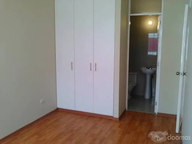 Alquilo departamento en Salamanca De Monterrico — foto 6