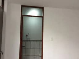 alquilo habitación de estreno con agua caliente e internet