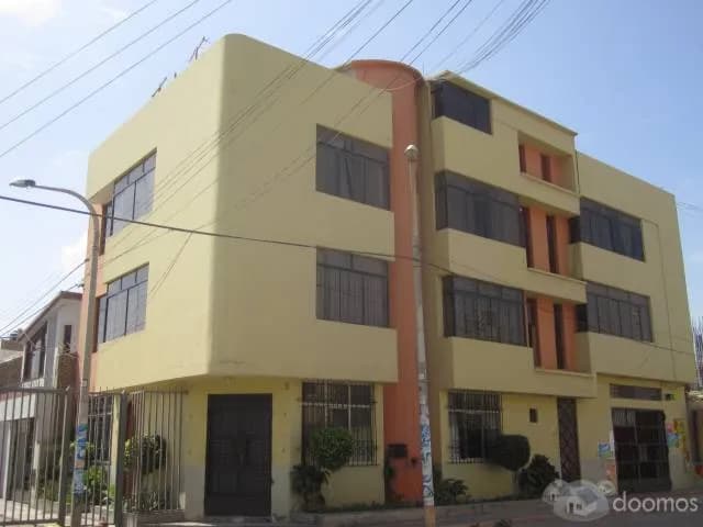 Alquilo Departtamento en esquina — foto 1