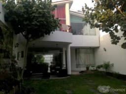 VENDO LINDA CASA EN CHORRILLOS, URB. BRISAS DE VILLA, 450M2 $270,000