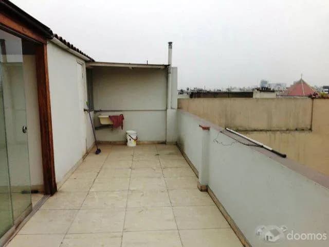 GRAN DUPLEX EN SURCO, CON EXCELENTE DISTRIBUCION — foto 2
