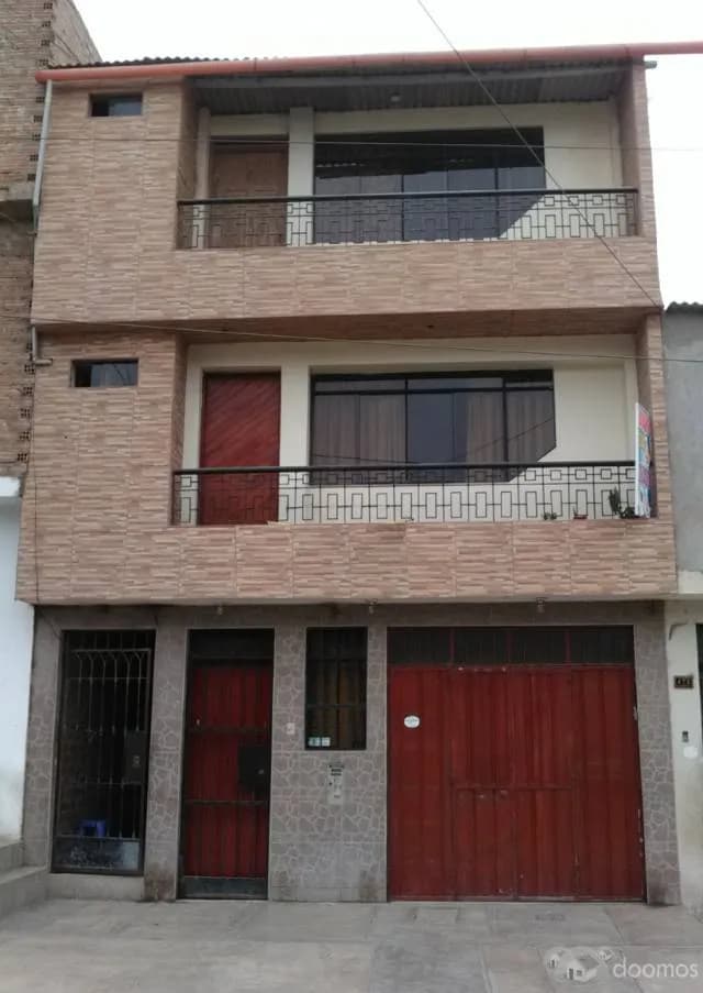 Venta casa de tres pisos, buenos acabados - URGENTE — foto 3