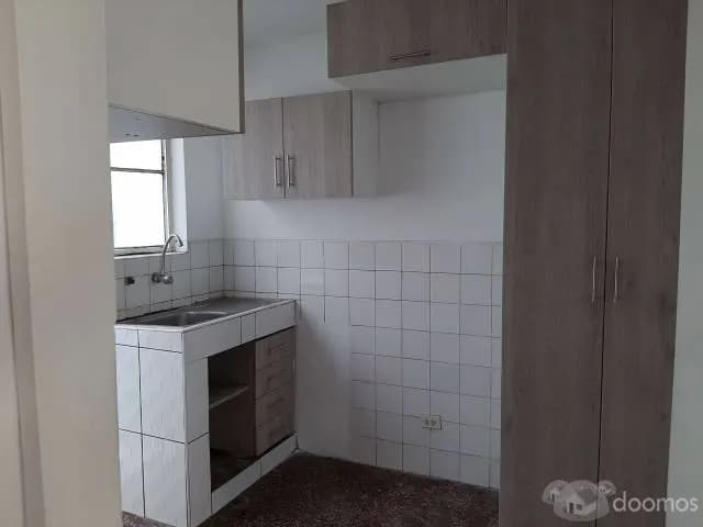 SE ALQUILA CASA CENTRICA — foto 4