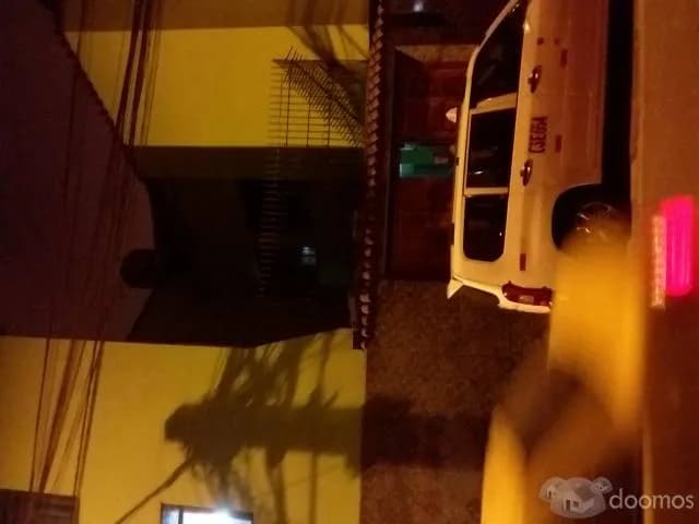 VENDO CASA EN LIMITE DE SURCO CON SAN JUAN  DE 3 PISOS — foto 1