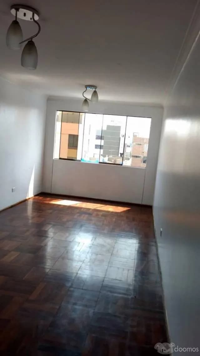 HERMOSO Y ACOGEDOR DEPARTAMENTO - AV. FRANCISCO LAZO - LINCE — foto 2