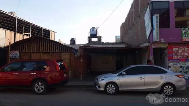 VENTA DE CASA COMO TERRENO - AV. SAN MARTIN - ICA — foto 3
