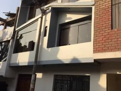 VENDO CASA DE 4 PISOS EN ZONA A HUAYCAN