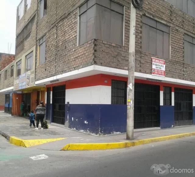 Alquiler de local comercial de 50m2 — foto 1