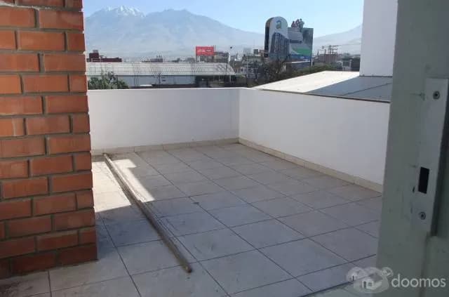 vendo casa de 3 pisos,jlb y rivero — foto 6