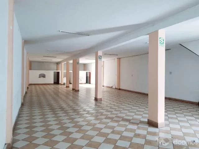 ALQUILO LOCAL COMERCIAL SAN LUIS 240m2 — foto 1