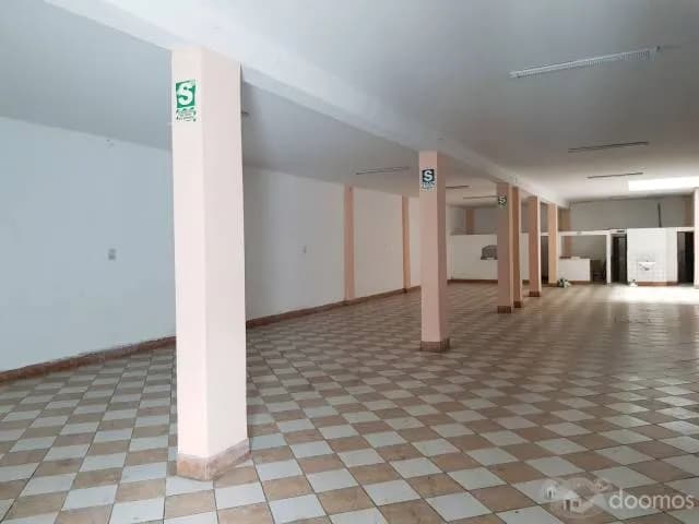 ALQUILO LOCAL COMERCIAL SAN LUIS 240m2 — foto 2