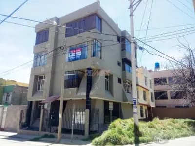EN VENTA CASA DE 4 PISOS URB. CHANU CHANU I-ETAPA EN AV. PRINCIPAL