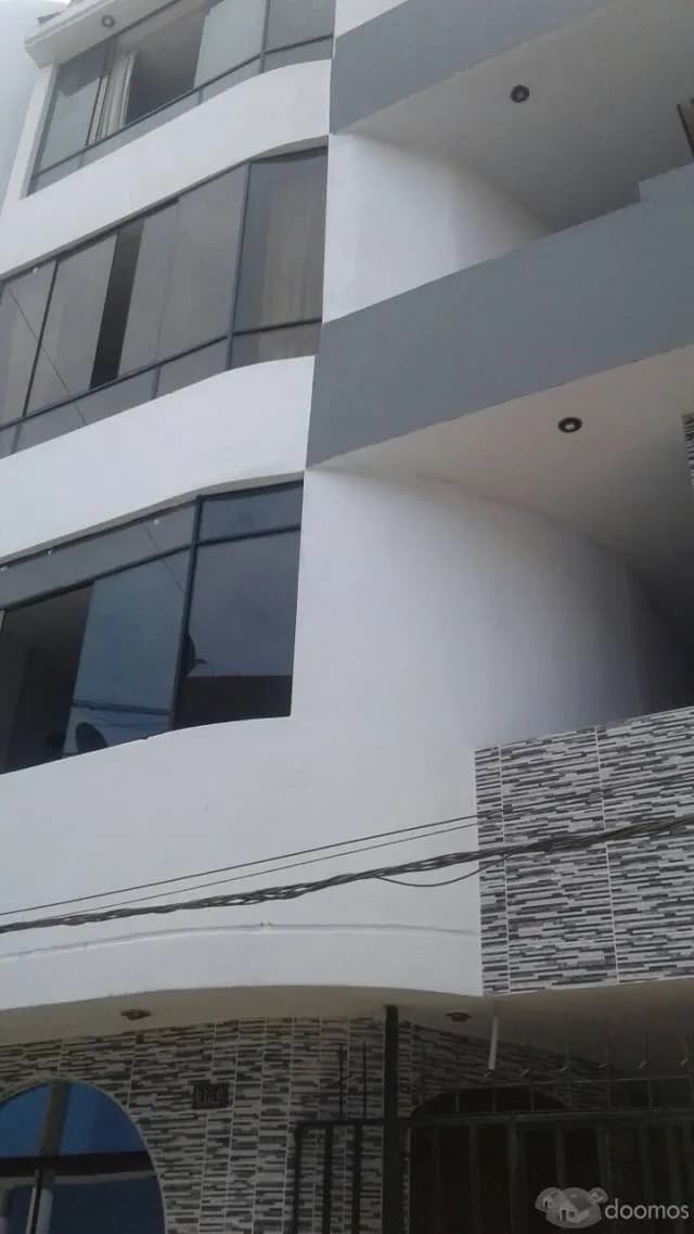 VENTA DE EDIFICIO DE 04 PISOS!!!! ALTAMENTE RENTABLE PARA ALQUILER — foto 1