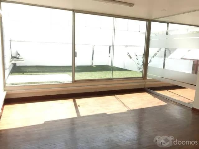 LOCAL COMERCIAL con lic. de Funcionamiento — foto 4