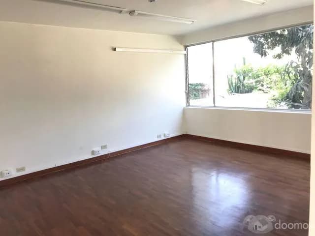 LOCAL COMERCIAL con lic. de Funcionamiento — foto 9