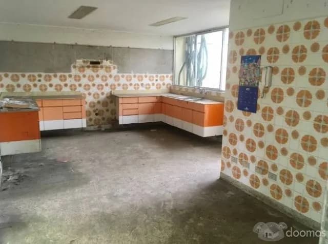 SAN ISIDRO CASA A.T.735M2 VENDO COMO TERRENO CERCA AV.PABLO CARRAQUERI — foto 2