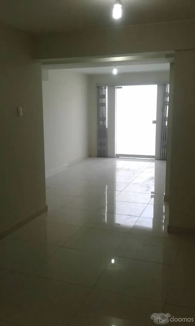 ALQUILER DE LOCAL COMERCIAL EN ESTRENO — foto 6