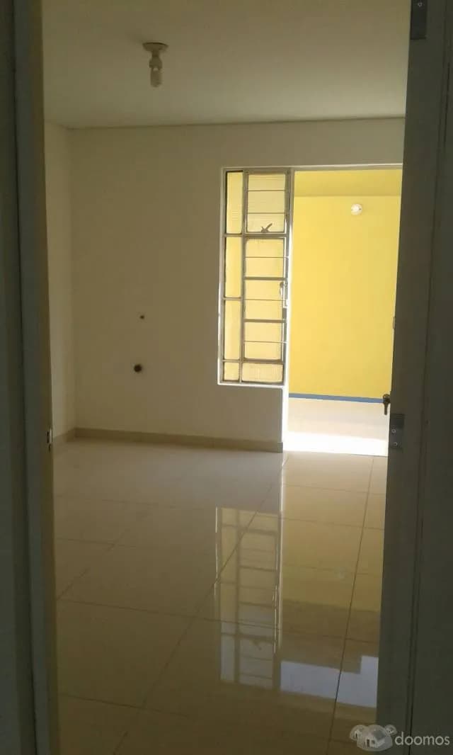 ALQUILER DE LOCAL COMERCIAL EN ESTRENO — foto 8