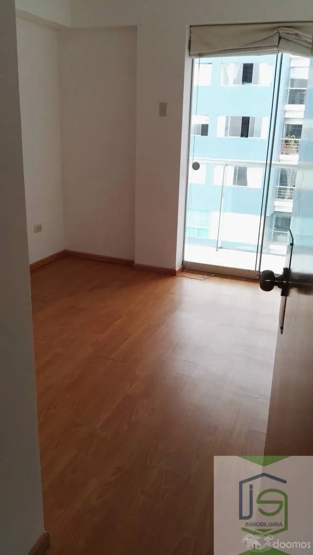 Amplio y hermoso departamento con excelente ubicación — foto 6