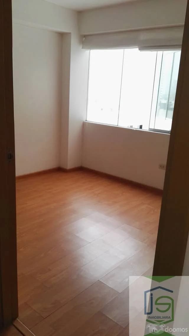 Amplio y hermoso departamento con excelente ubicación — foto 7