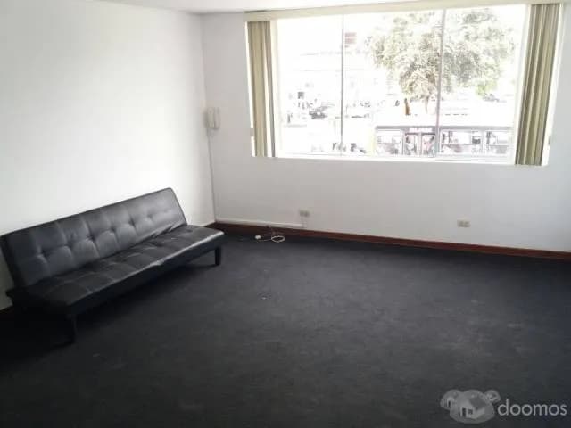 Se alquila Oficina o Consultorio Médico — foto 2