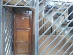 EN VENTA  LINDA CASA DE 3 DORMITORIOS SAN CARLOS Jr. Miraflores No.- 250 San Carlos Huancayo Perú. Cerca al Colegio Claretiano