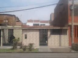 ALQUILO INMUEBLE COMO LOCAL COMERCIAL A ESPALDA DE LA MUNI DE LOS OLIVOS