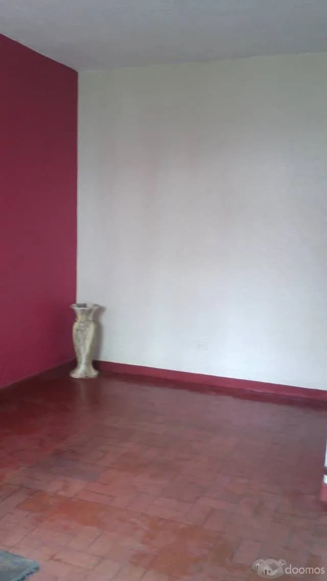 VENTA DE CASA DE TRES PISOS — foto 4