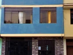 Venta de casa en Los Olivos Av. Santa Elvira Mercado Villasol
