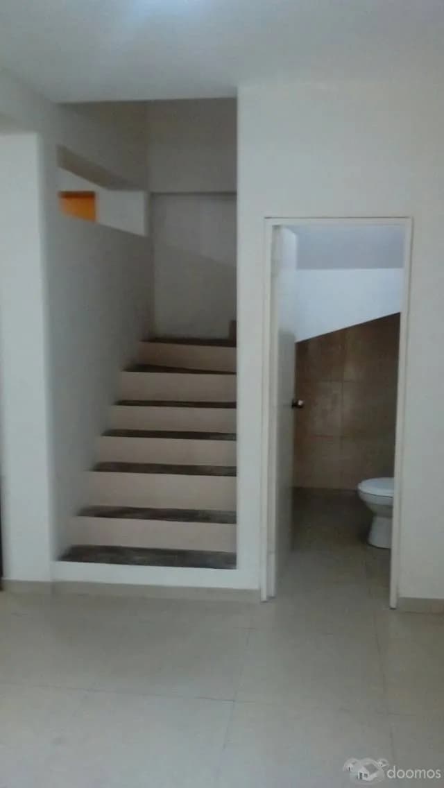 alquilo lindo dpto de 3 pisos en quinta - Breña — foto 4