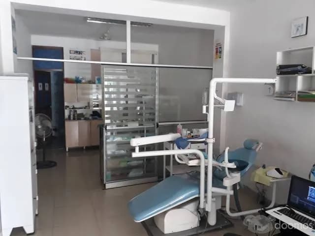 VENTA DE CASA Y LOCAL COMERCIAL, 4 PISOS URBANO — foto 4