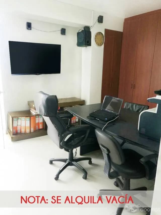 SE ALQUILA OFICINA EN SURCO — foto 1