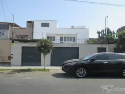 Alquilo Oficina Carmen de la Legua Reynoso