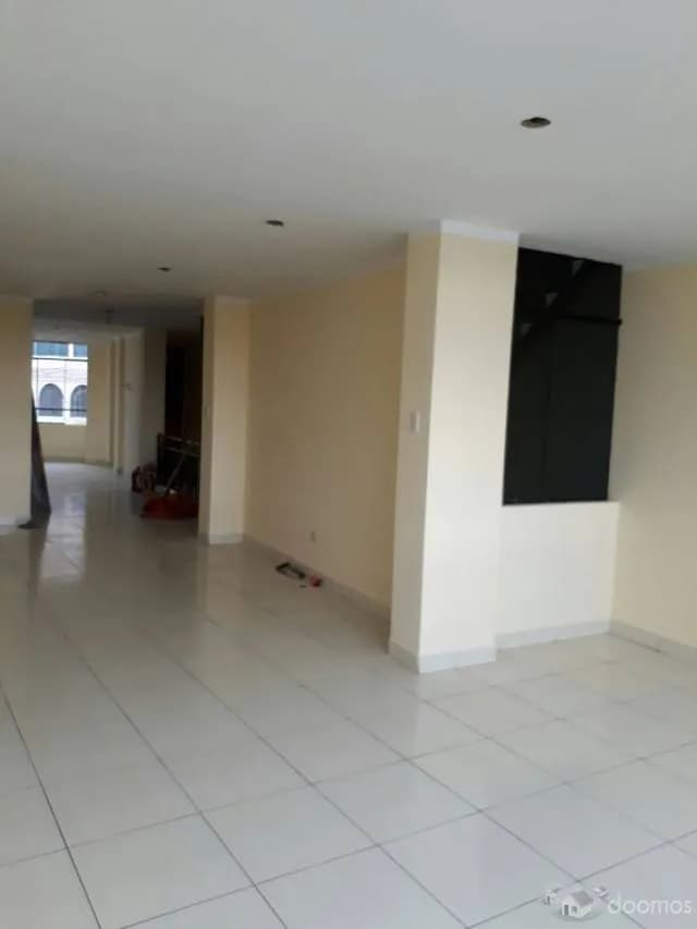 ALQUILO CÉNTRICO LOCAL AV. BALTA MOQUEGUA — foto 2