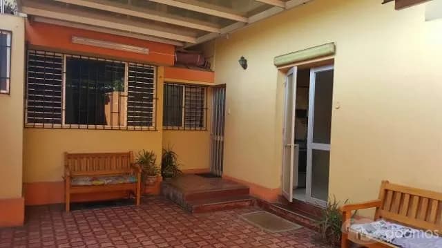 SAN ISIDRO ZONA TRANQUILA CASA DE 3 PISOS — foto 5