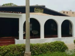 SE VENDE CASA FRENTE AL MAR