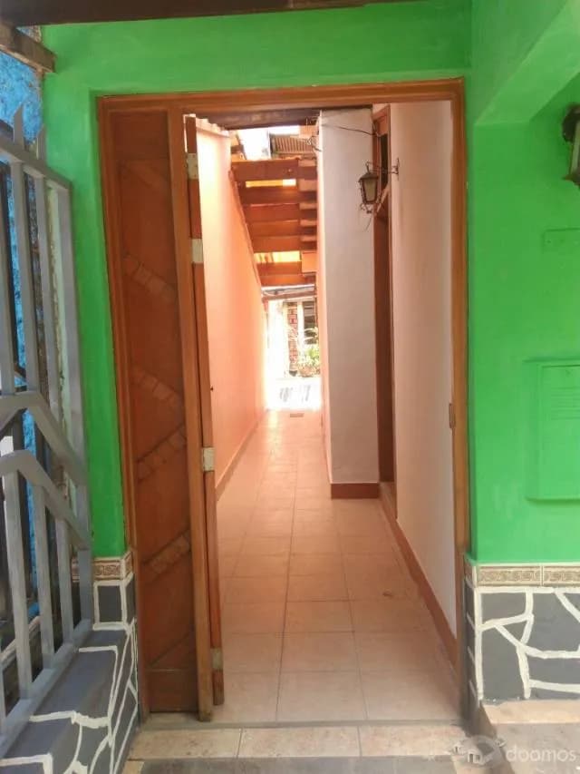 ALQUILO AMPLIA CASA EN TARAPOTO EXCELENTE UBICACIÓN — foto 3
