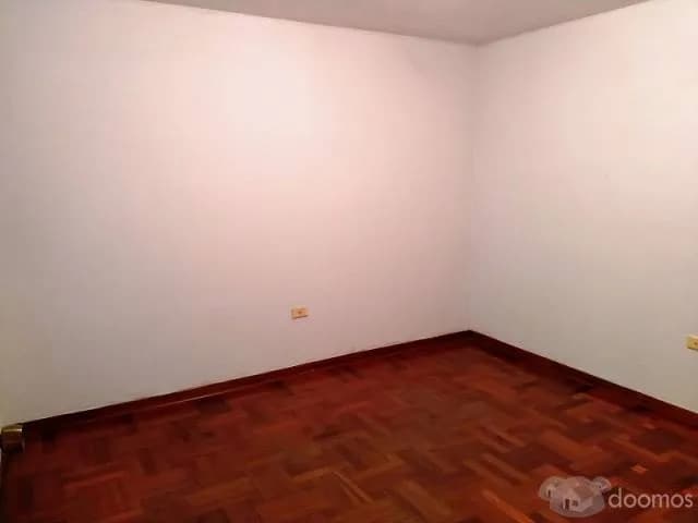 VENTA DE AMPLIO DEPARTAMENTO EN SAN JUAN DE MIRAFLORES — foto 5