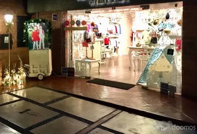 TRASPASO TIENDA DE ROPA INFANTIL EN FUNCIONAMIENTO — foto 4