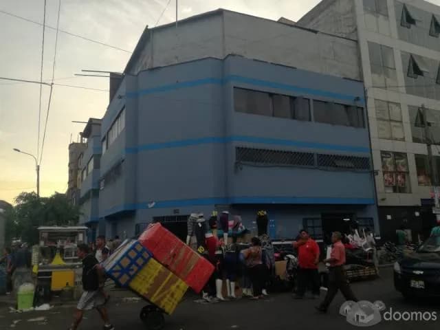 TIENDA COMERCIAL — foto 2