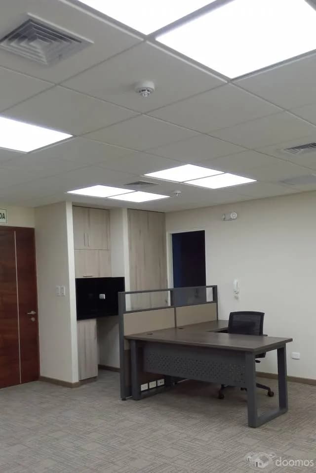 ALQUILER DE OFICINA EN  EDIFICIO INTELIGENTE — foto 2
