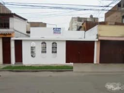 CASA 160 M2 3 DOR. 2 BAÑOS URB EL TRÉBOL – LOS OLIVOS $ 245.000