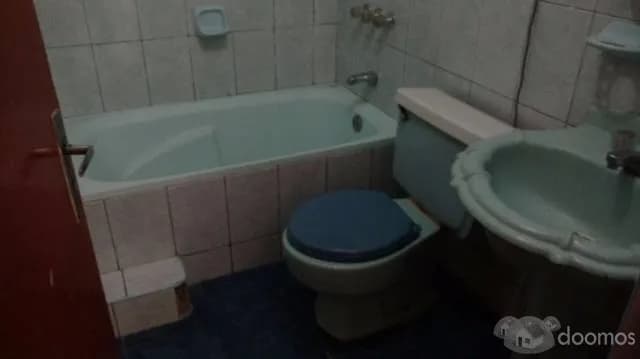 Venta Casa Ideal Personas con Negocio - Los Olivos — foto 6